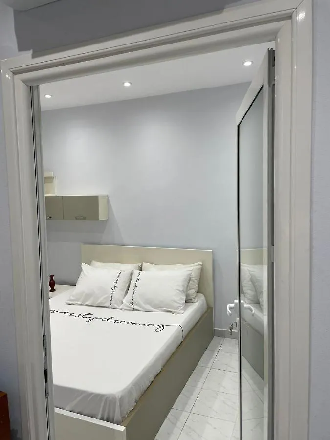 E&B Cosy Apartment Tirana 0*,  Albanien